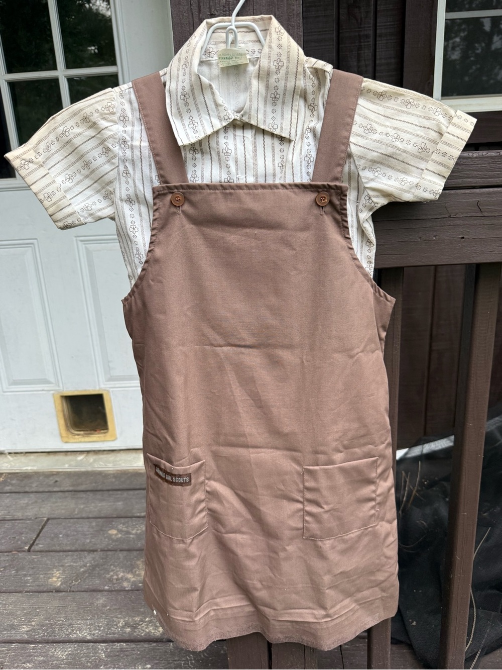 Vintage Brownie Girl Scouts Uniform